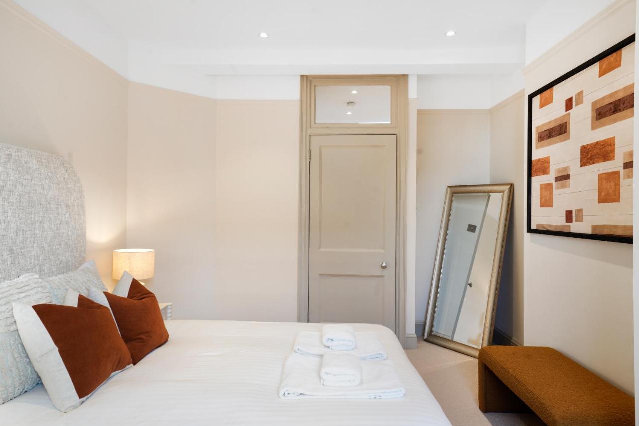 Spacious And Modern 4 Beds Home In Kensington ロンドン エクステリア 写真