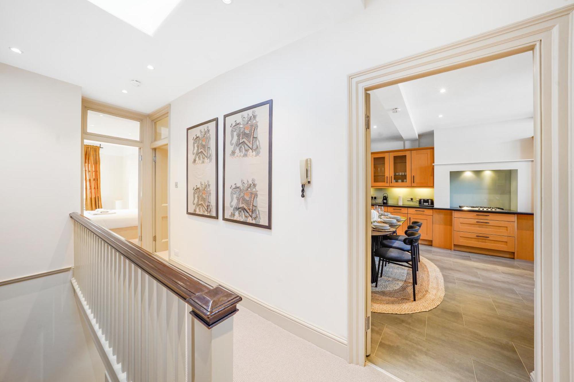 Spacious And Modern 4 Beds Home In Kensington ロンドン エクステリア 写真
