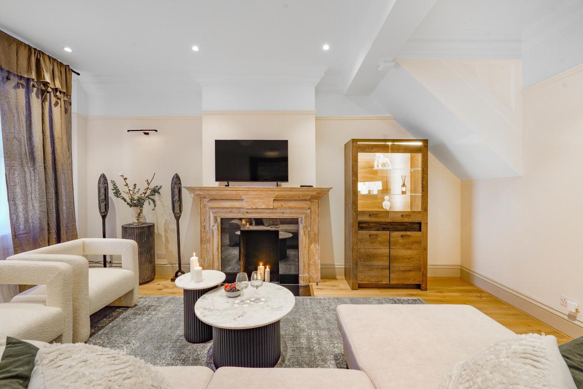 Spacious And Modern 4 Beds Home In Kensington ロンドン エクステリア 写真